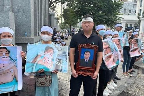 Xét xử vụ giết người xảy ra trước trụ sở VKSND huyện Phúc Thọ