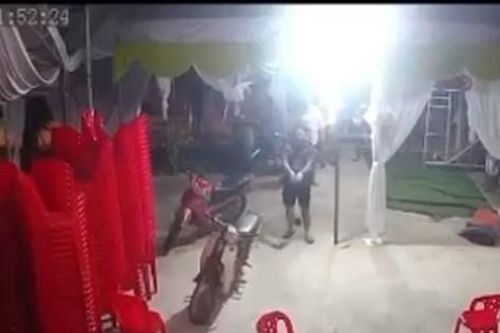 Nghi phạm bắn nhiều phát súng vào đám cưới đã ra đầu thú