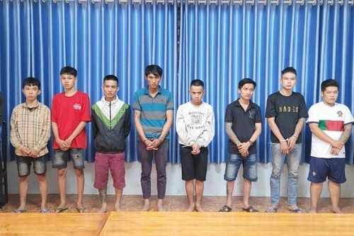 Bắt khẩn cấp 12 đối tượng liên quan đến vụ án mạng