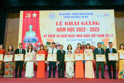 Trường Cao đẳng Y Hà Nội khai giảng năm học mới