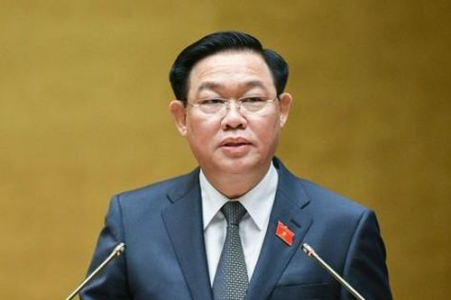 Quốc hội yêu cầu giải quyết điểm nghẽn trong đầu tư công, thiếu hụt xăng dầu