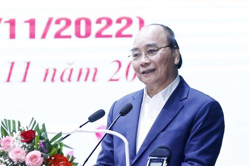 Chủ tịch nước Nguyễn Xuân Phúc dự Ngày hội Đại đoàn kết toàn dân tại phường Điện Biên