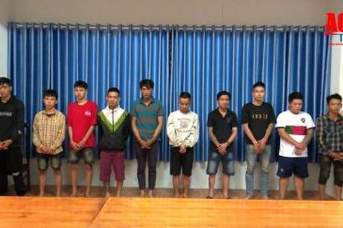 Bắt khẩn cấp 12 đối tượng về hành vi 'Giết người'