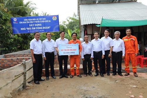 Ý nghĩa thiết thực và nhân văn từ 'Mái ấm công đoàn'