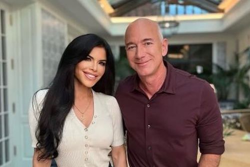 Tỷ phú Jeff Bezos gây bất ngờ khi cam kết cho đi khối tài sản kếch xù