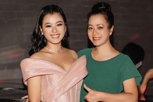 Sao Việt 15/11: Con gái út NSƯT Chiều Xuân xinh đẹp ở tuổi 18