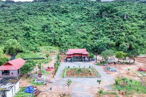 Hai lãnh đạo xã bị kỷ luật vì để người dân xây dựng công trình trái phép