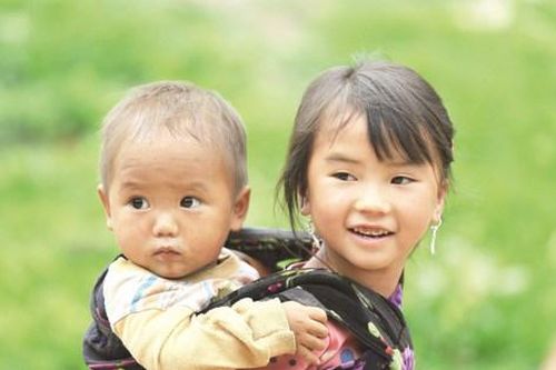 Sử dụng vitamin để khắc phục còi xương cho trẻ
