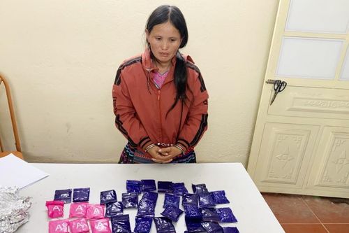 Mang 8.000 viên ma túy đi tiêu thụ thì bị bắt