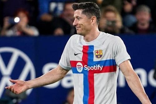 Lewandowski, Pique nhận án phạt nặng