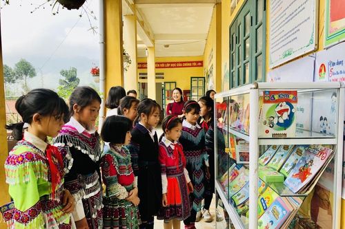 Xây dựng mô hình thư viện cơ sở vùng biên giới, trung du miền núi phía Bắc