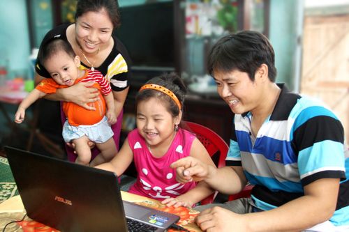Vun đắp hệ giá trị gia đình Việt Nam hiện đại (Bài cuối) Nhân cái tốt, át đi cái xấu tiêu cực: Cần sự chung tay của toàn xã hội