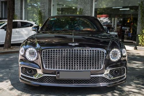 Bentley Flying Spur mới chạy 1.800km - đại gia Việt 'bay' cả tỷ đồng
