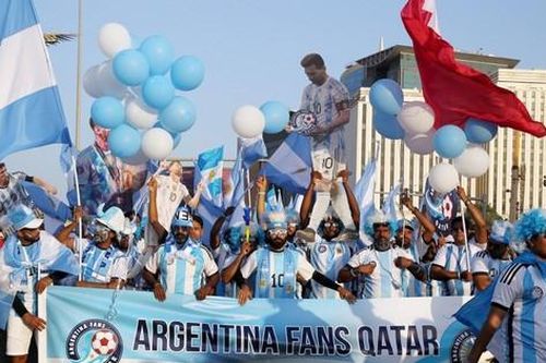 Qatar thuê CĐV để 'sống ảo' tại World Cup 2022?
