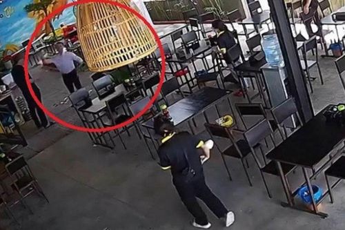 Kỷ luật cán bộ Sở TNMT Đà Nẵng ném tiền lẽ trong quán bún