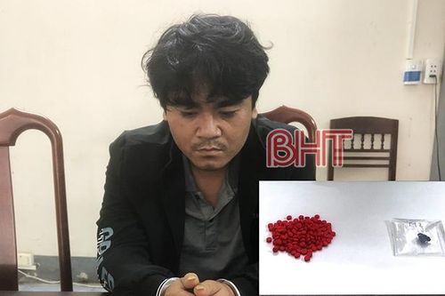 Bắt đối tượng chuyên 'phân phối' ma túy ở Vũ Quang, Hương Sơn