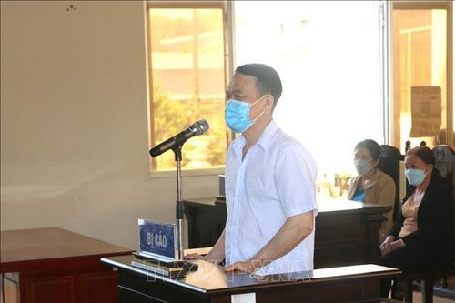 Phạt 12 năm tù nhân viên công ty tài chính lừa tiền chạy án