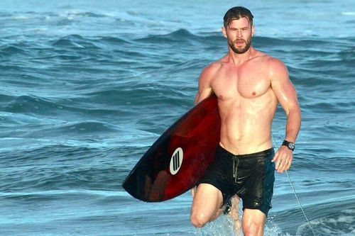 Chris Hemsworth bơi ở Bắc Cực lạnh giá cho cơ bắp săn chắc, kéo dài tuổi thọ