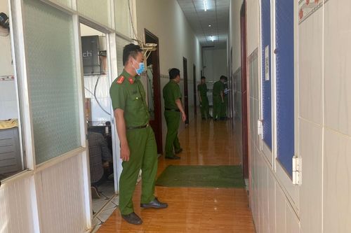 Phát hiện cặp vợ chồng tử vong trong nhà nghỉ, mỗi người một tư thế