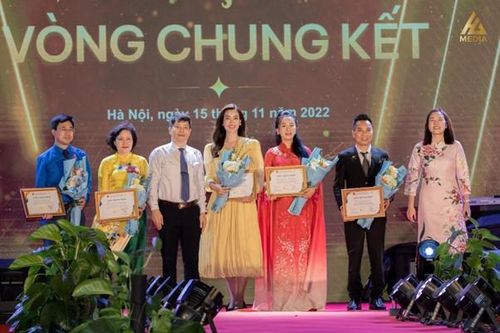 Hoa hậu Đỗ Mỹ Linh, NTK Vũ Thảo Giang làm giám khảo chung kết 'Sinh viên Thanh lịch 2022'