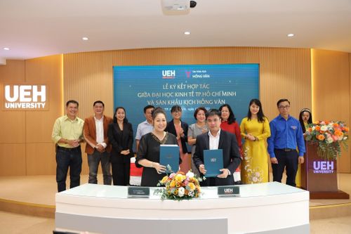 Sân khấu kịch Hồng Vân và Đại học Kinh tế TP.HCM ký kết hợp tác xây dựng sân khấu kịch học đường