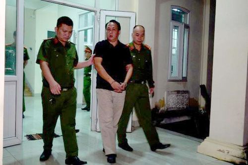 Khởi tố đối tượng lừa đảo chiếm đoạt tài sản