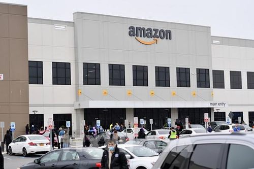 Amazon tiến hành những bước đầu tiên trong kế hoạch sa thải 10.000 việc làm