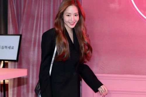 Park Min Young lần đầu lộ diện sau khi vướng vào ồn ào tình ái với đại gia tiền ảo