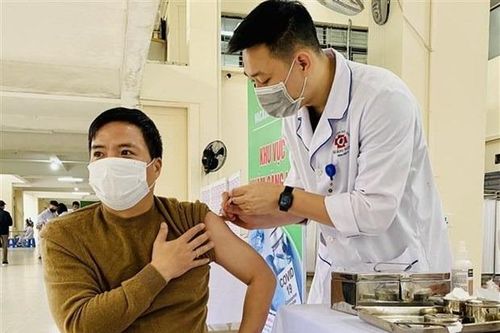 Ngày 17/11: Thêm 116.607 liều vaccine phòng COVID-19 được tiêm
