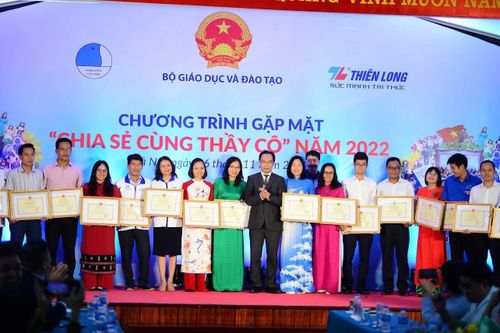 Tri ân 68 thầy giáo, cô giáo có thành tích nổi bật trong cả nước