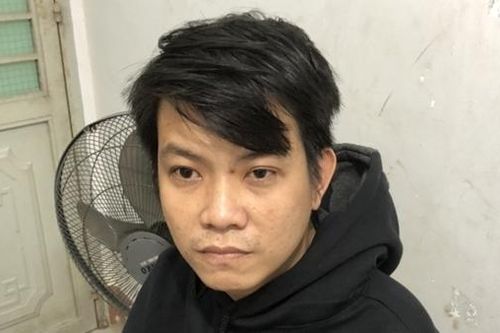 Vờ cho đi nhờ xe rồi giở trò đồi bại
