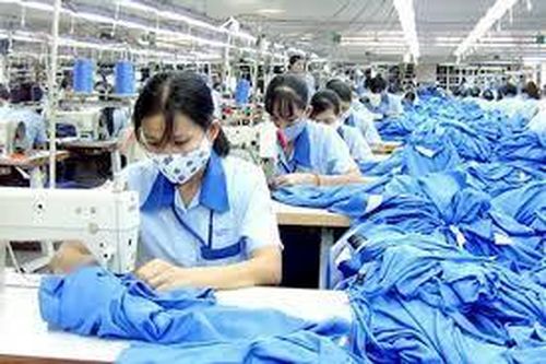 Chuyên gia: Kinh tế hồi phục mạnh, doanh nghiệp vẫn gặp khó