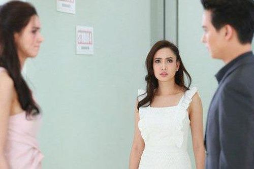 Chồng 'say nắng' nữ đồng nghiệp trẻ đẹp, vợ kiềm chế cơn ghen làm một điều khiến cả hai phải biết ơn