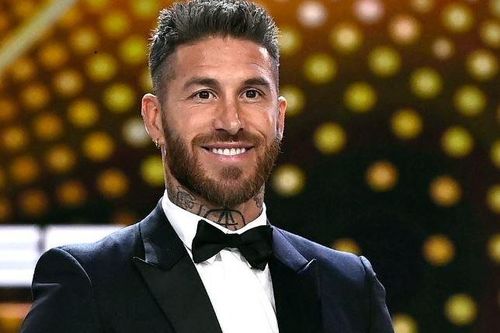 Sergio Ramos nhận giải Hậu vệ hay nhất lịch sử