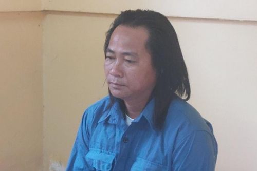 Con mâu thuẫn, cha kéo người đến hỗn chiến