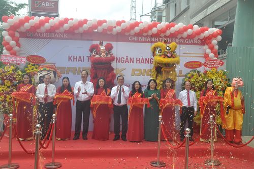 Agribank Tiền Giang đưa vào hoạt động ngân hàng số đầu tiên