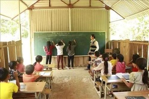 Mớ cá suối của người thầy vùng cao