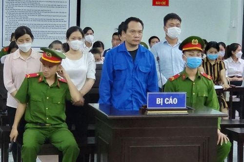 Tham ô và thiếu trách nhiệm, 'bộ sậu' quỹ tín dụng Tây Lộc lãnh hơn 30 năm tù