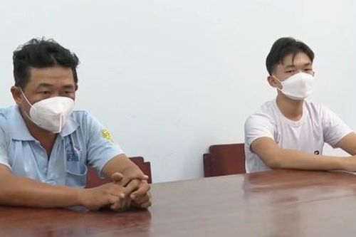 Mua giấy phép lái xe giả cho con trai sử dụng, cả hai cha con bị khởi tố
