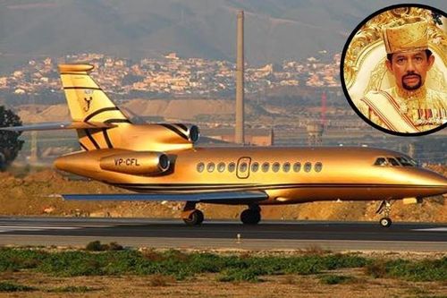 Sự giàu có của Quốc Vương Brunei sở hữu 600 chiếc Rolls-Royce