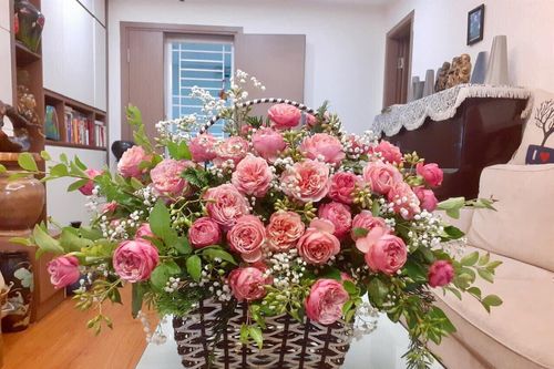 Cách cắm lẵng hoa xinh, ý nghĩa tặng thầy cô ngày 20/11