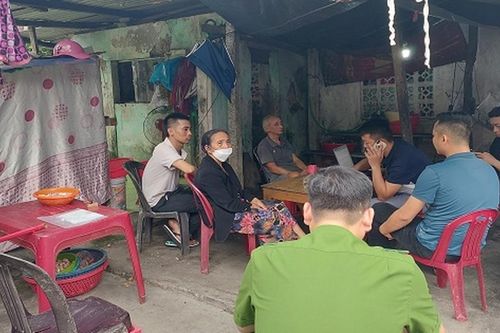 Công an vào cuộc xác minh thông tin cán bộ phường nhận hơn 100 triệu đồng làm 'sổ đỏ'