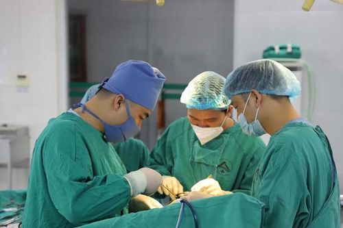 Bất ngờ tìm ra căn nguyên gây đau đầu, buồn nôn suốt 3 tháng