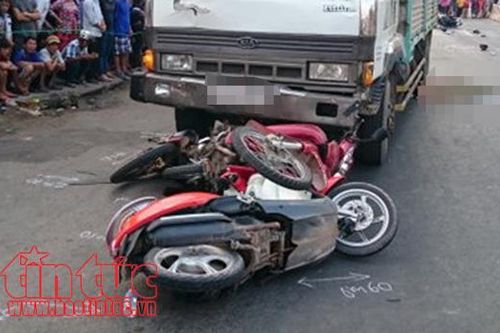Trưởng công an thị trấn Mường Lát gây tai nạn giao thông khiến 2 người tử vong