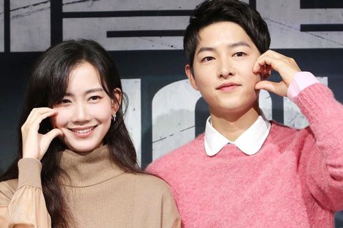 Song Joong Ki 'cưa sừng làm nghé', chính thức dẫn 'tình mới' ra mắt gia đình