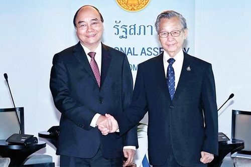 Chủ tịch Nước Nguyễn Xuân Phúc hội kiến Chủ tịch Quốc hội Thái Lan