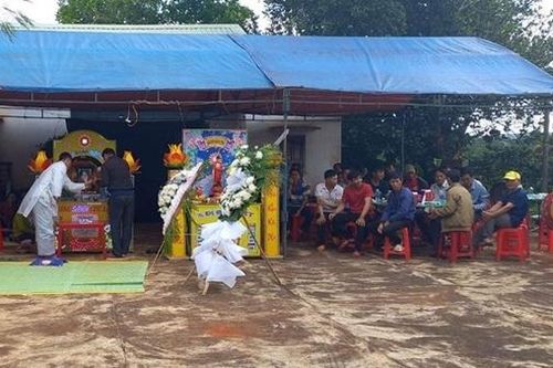 Đi chụp ảnh, nữ sinh rơi xuống đập thủy lợi tử vong