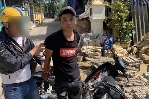 Vừa ra tù lại 'xài' ma túy rồi đi trộm xe tại trường học