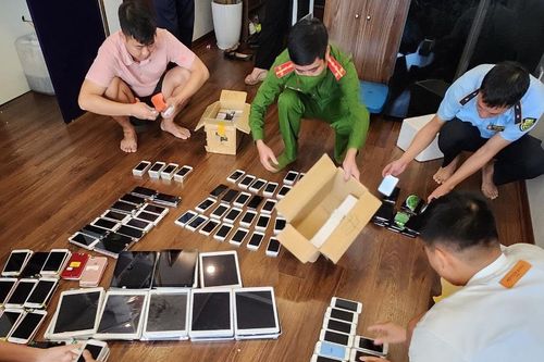 Mua 400 điện thoại iPhone qua mạng ở Trung Quốc về Việt Nam tiêu thụ