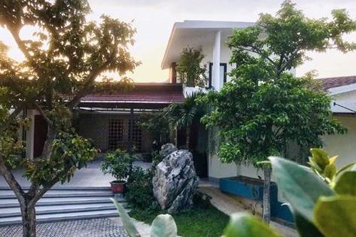 Căn nhà vườn con trai tặng bố mẹ, xanh mướt màu thiên nhiên, đẹp và bình yên đến nao lòng